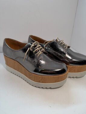 Women's Metallic Silver Platform Oxford with Wood-Effect Midsole